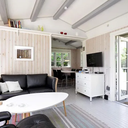 5 Person In Vejby-by Traum *